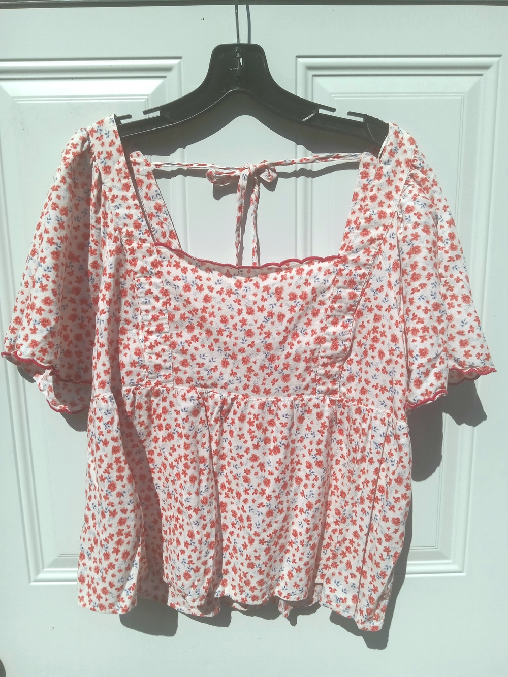 Old Navy White Floral Square-Neck Peplum Top Cropped Size Large